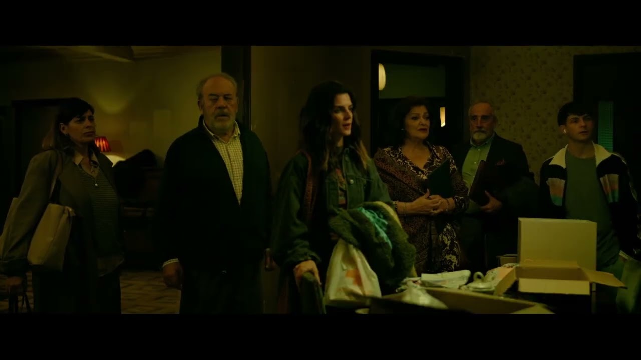 LA RIUNIONE DI CONDOMINIO dall'11 settembre al cinema | Clip 