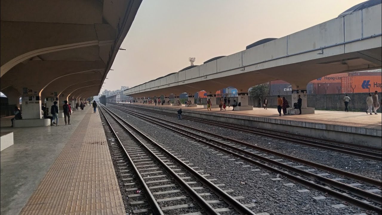 নারায়নগঞ্জ থেকে ঢাকায় ২টি ট্রেন দেওয়া হোক II