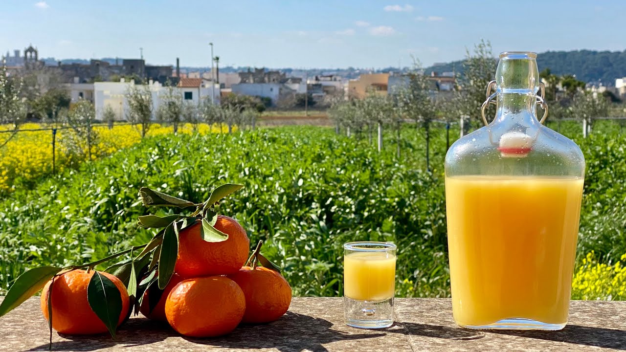 MANDARINETTO fatto in casa 🍊 ricetta LIQUORE al Mandarino 🍊  Come fare il liquore con i MANDARINI