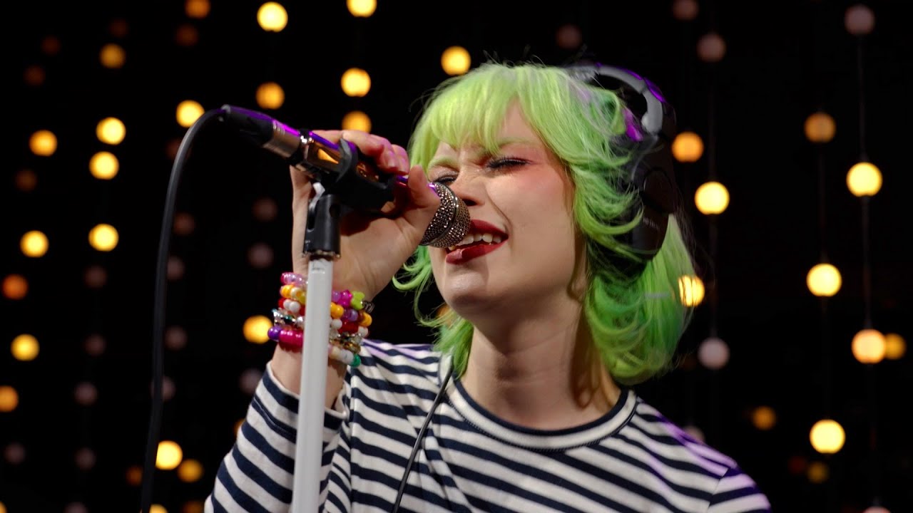 Scowl - Tonight (I'm Afraid) (Live on KEXP)
