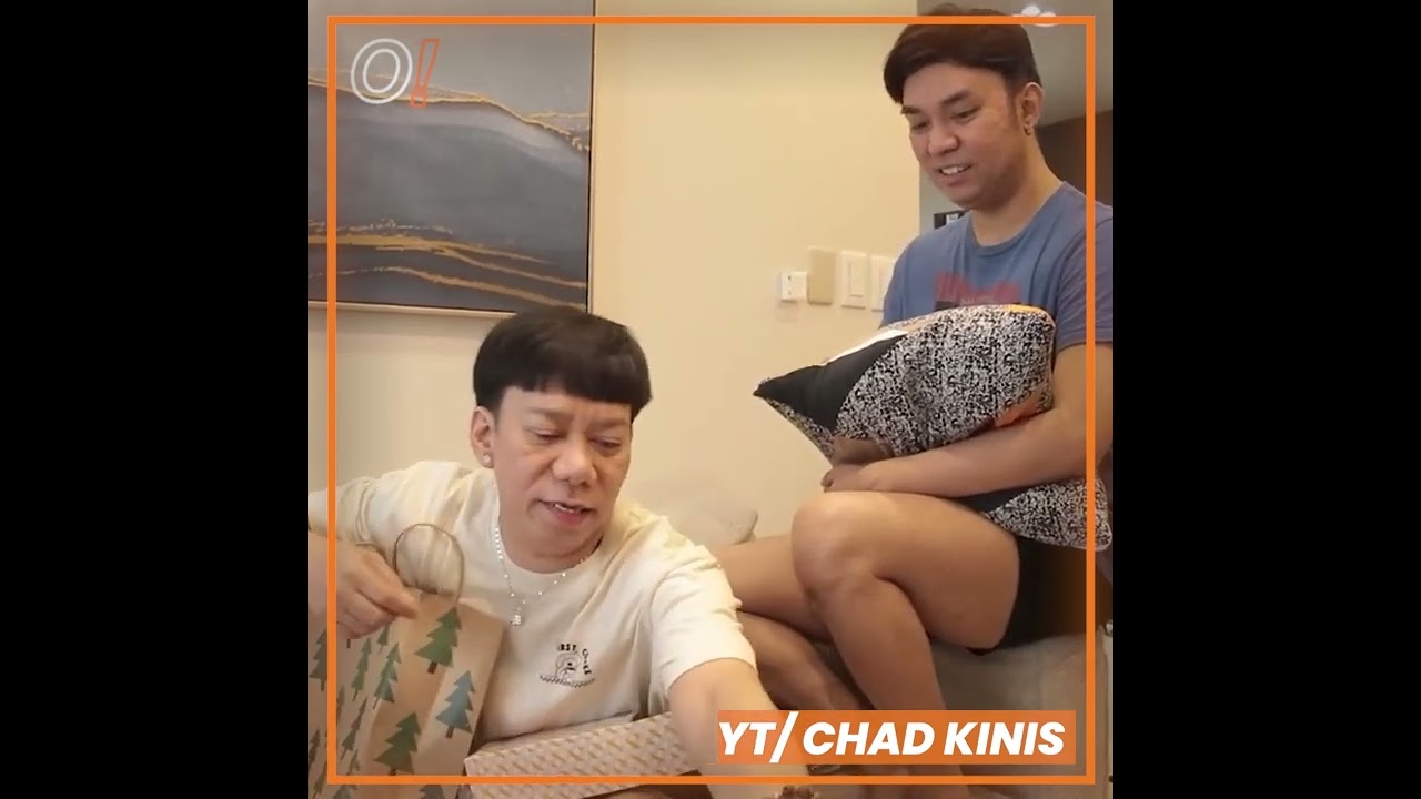 Oomph! Cuts: SECRET SANTA PRANK KAY LASSY (NALUNGKOT SIYA VERY LIGHT) | CHAD KINIS VLOGS