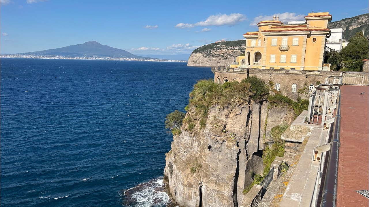 Sorrento 2025