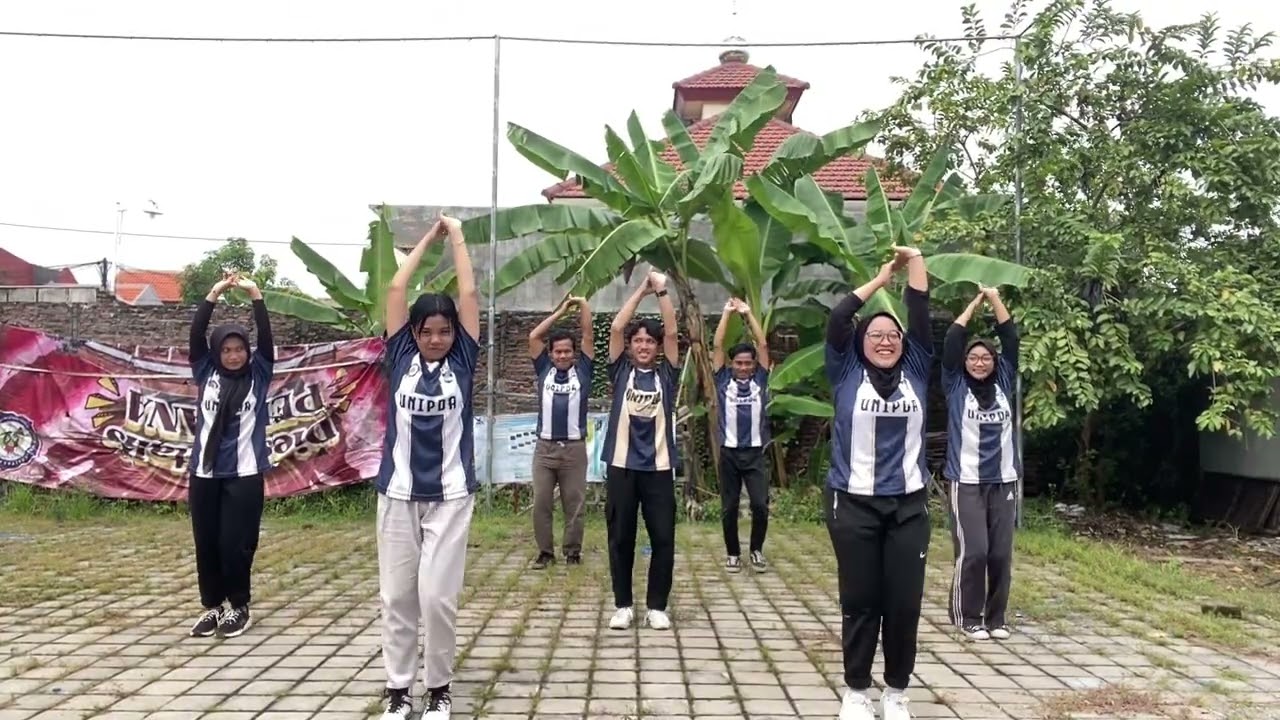 TUGAS UAS PENDIDIKAN JASMANI (Senam Aerobik) Kelompok 2