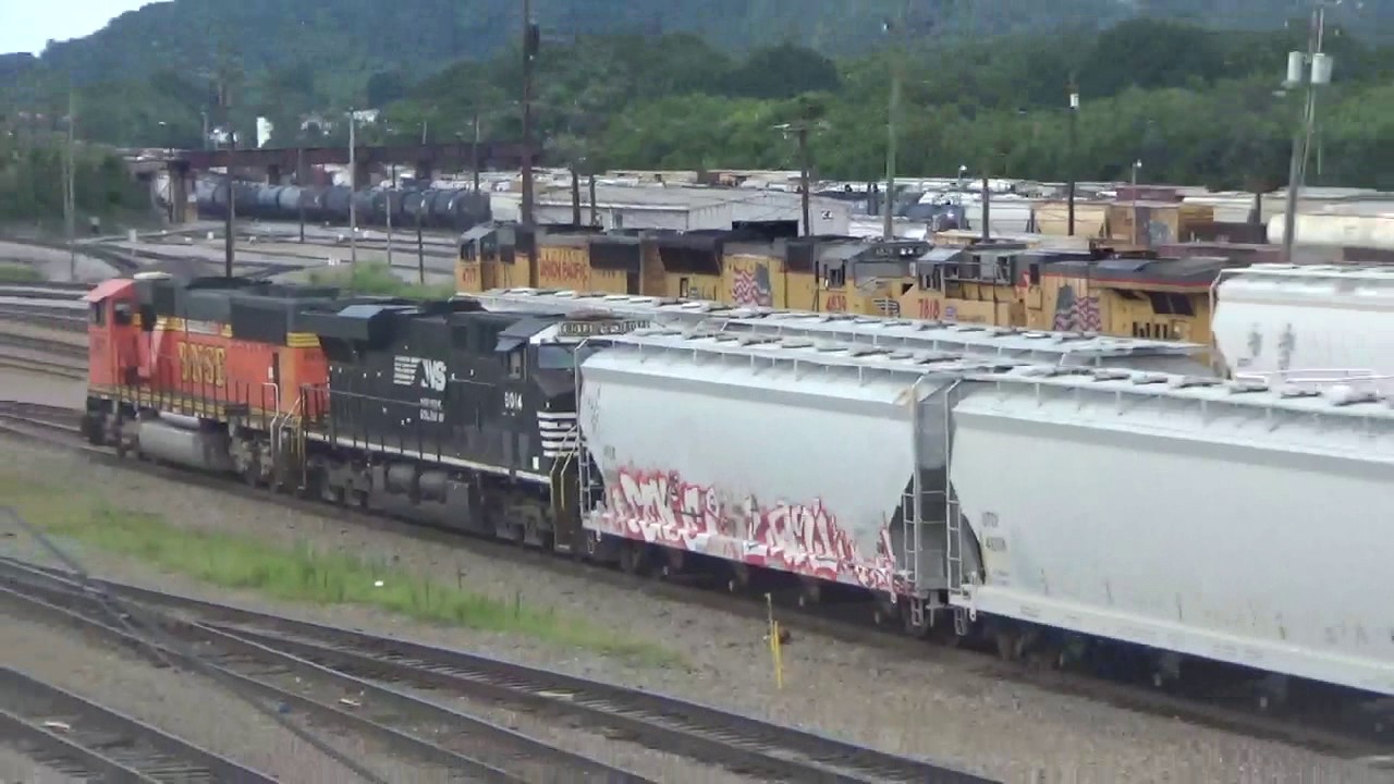 Railfanning at Debutts Yard 7-24-17 (feat. BNSF Foreign Power, SD40-2, and more)