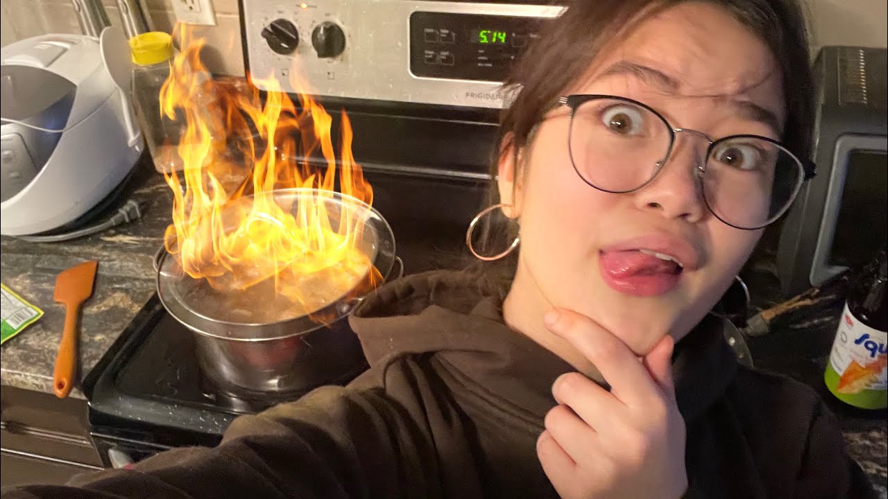 Brainrotted kid learns how to COOK 😍 *almost burned the house down*