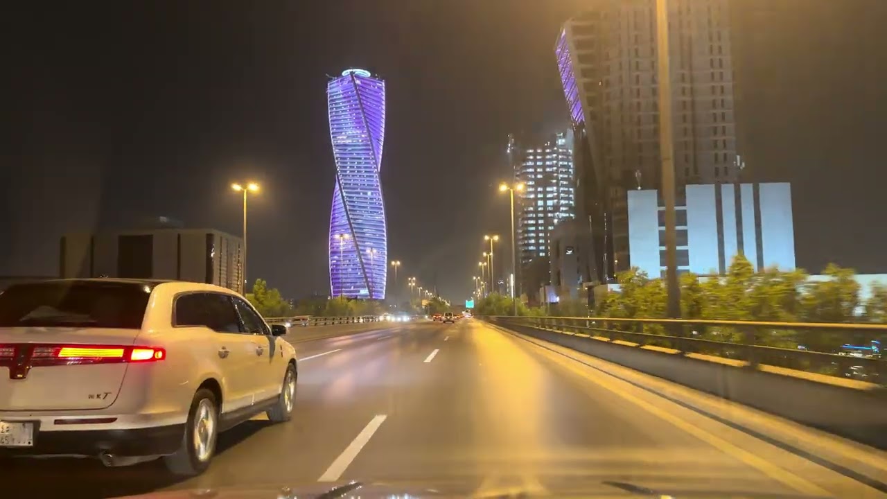Calm 4 AM Drive in Riyadh 🌙 | Beautiful Surah Yaseen