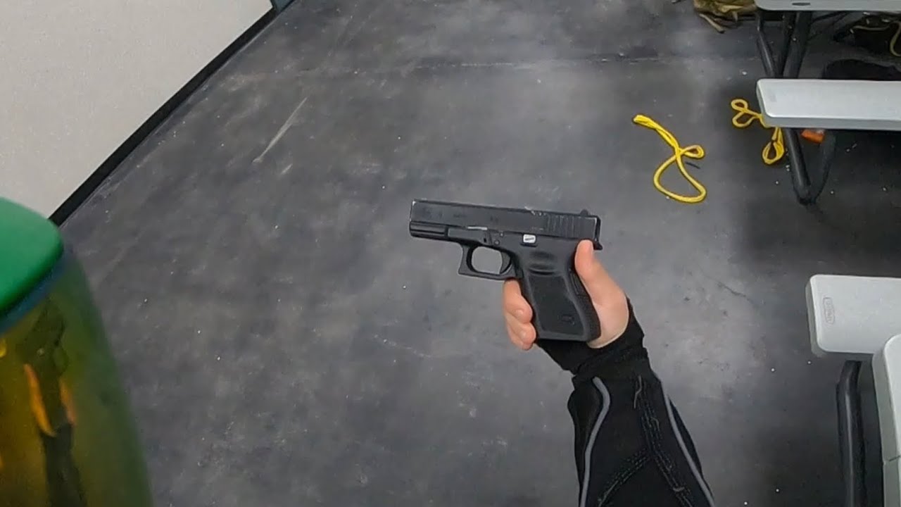 GLOCK 19 Gameplay!!!! I’m back to loving pistols!!!