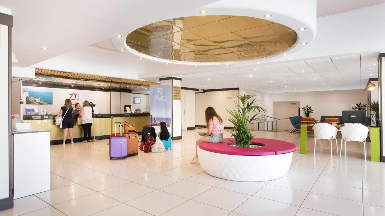 Aparthotel Acuasol., Peniscola, Spain