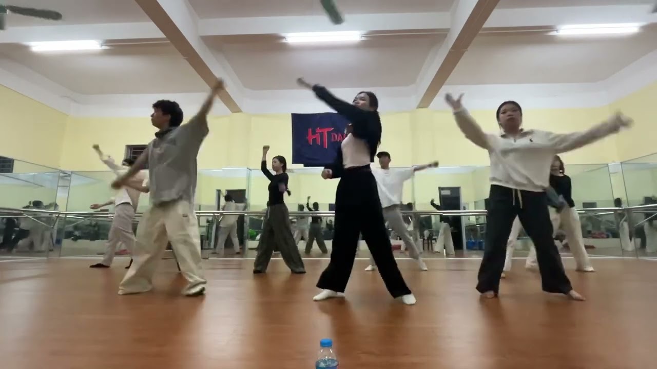 VIỆT NAM - TỰ HÀO TIẾP BƯỚC TƯƠNGLAI - TÙNG DƯƠNG X@nguyenvanchungmusic | Dance Practice- Nhảy