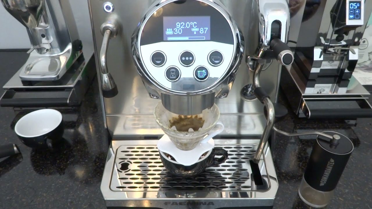 Die neue Faema Faemina - Die Pour Over Funktion