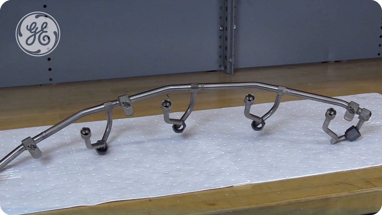 GEnx - Unstaged Fuel Manifold Removal & Installation - GE Aviation Maintenance Minute