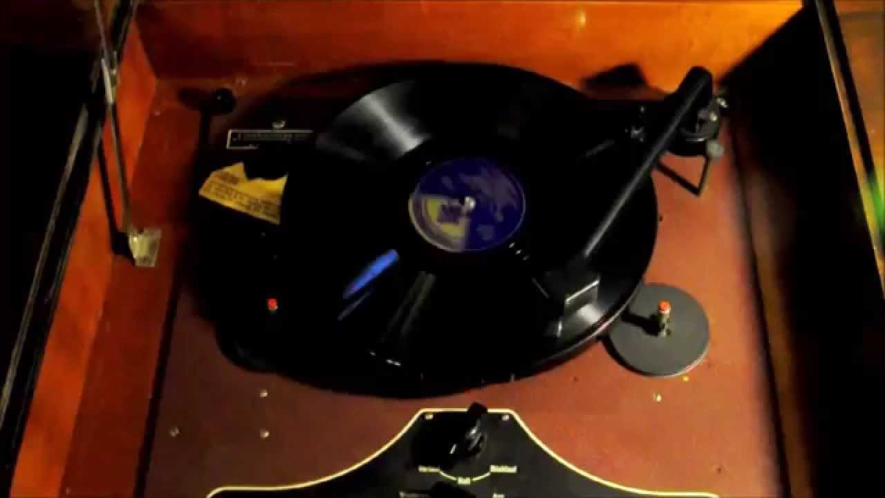 Grammophon / Musikschrank Lohengrin 8E155 RFT Staßfurt