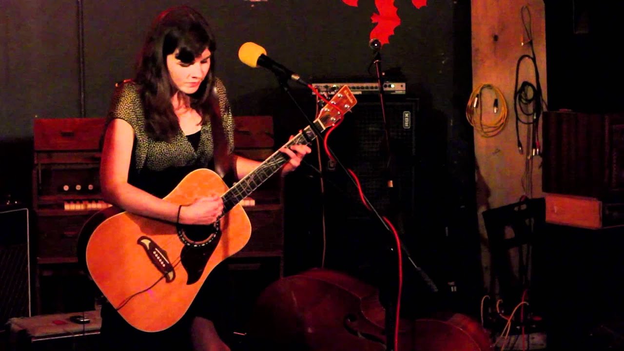 Tiny Ruins - Toy Love Song