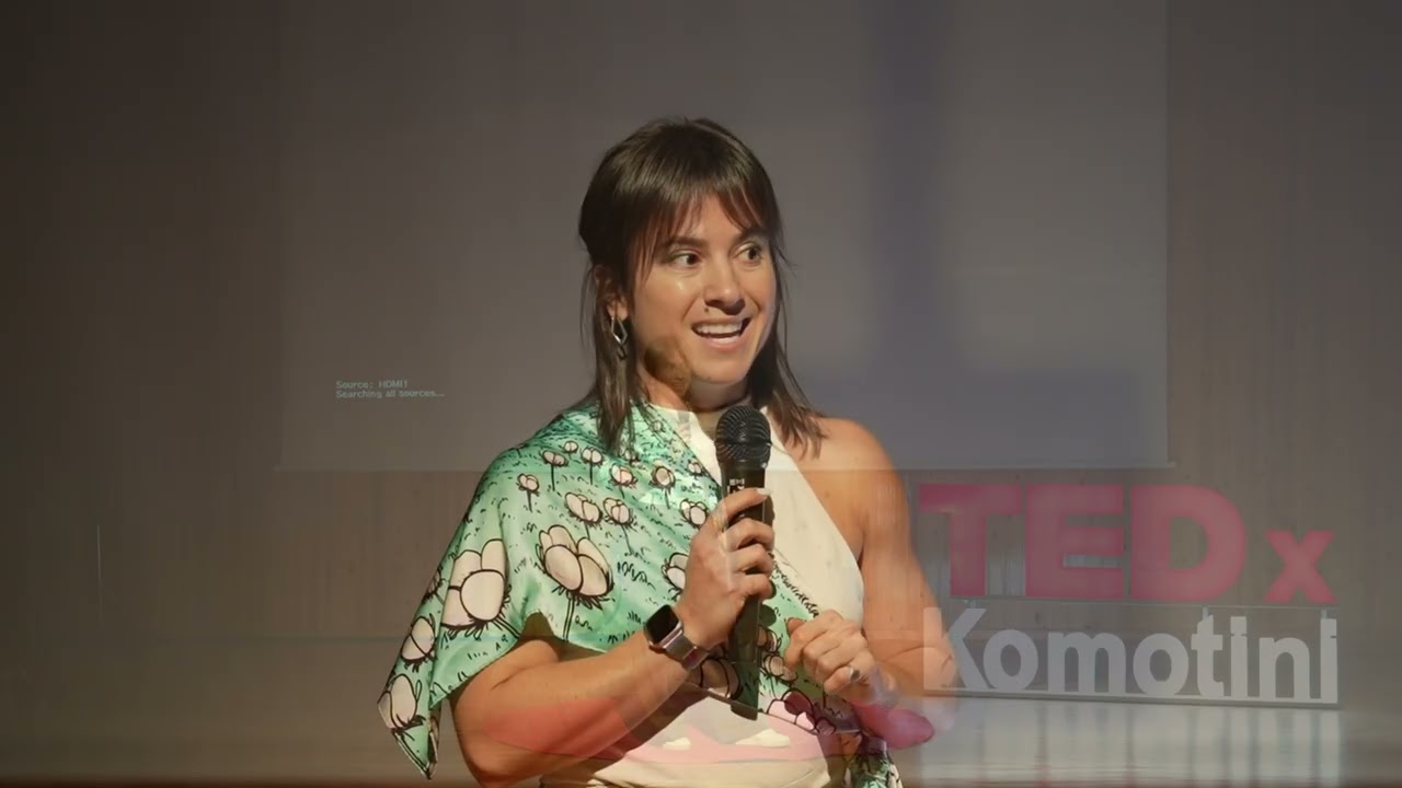 Υφαίνοντας το Μέλλον | Emmanouela Kouroudi | TEDxKomotini