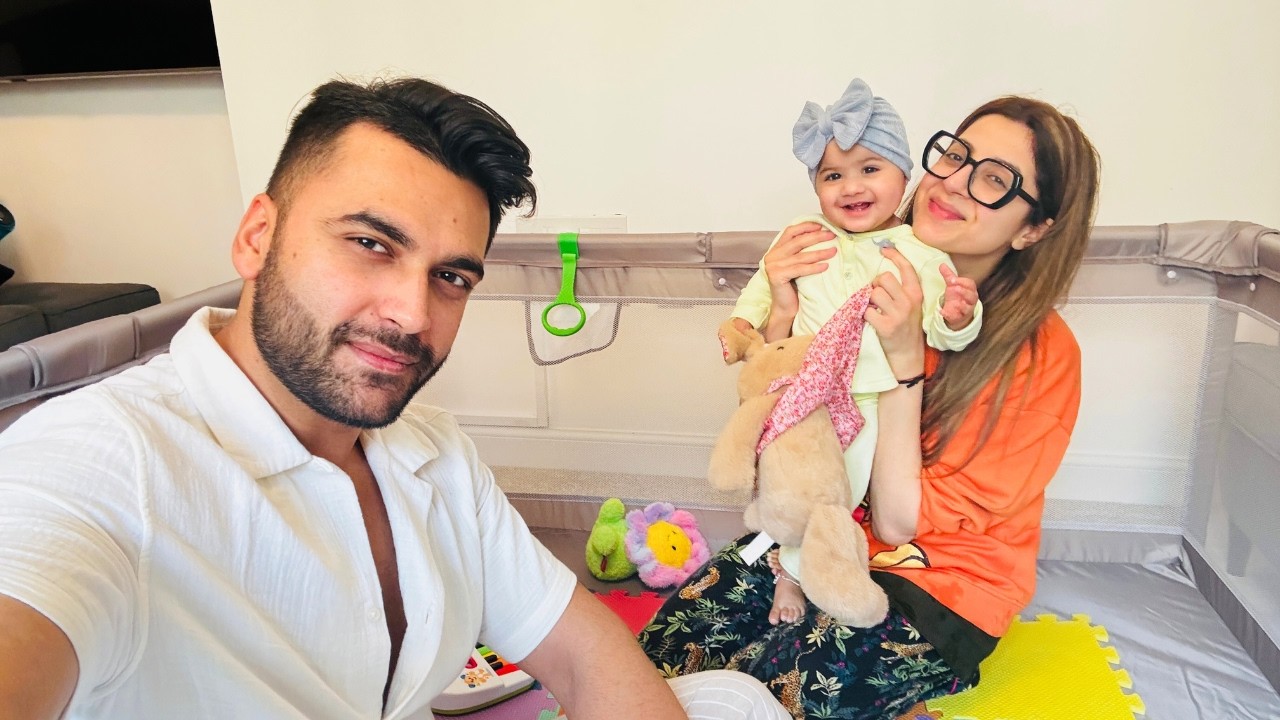 Hum Gaye Toys Shopping for Chia 🧸 First Vlog Back In The UK 🇬🇧
