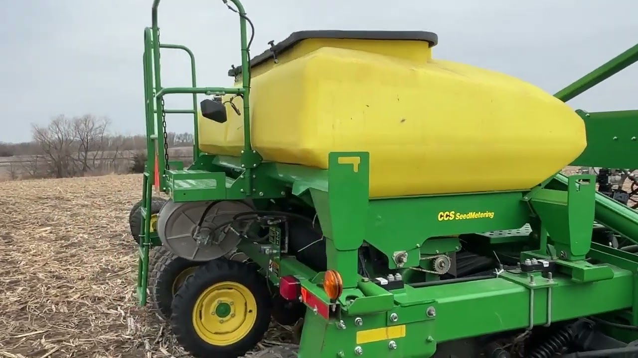 John Deere 1990 Air Seeder