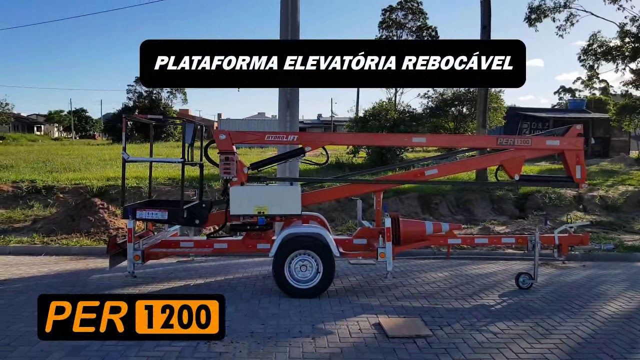 Plataforma elevatória rebocável
