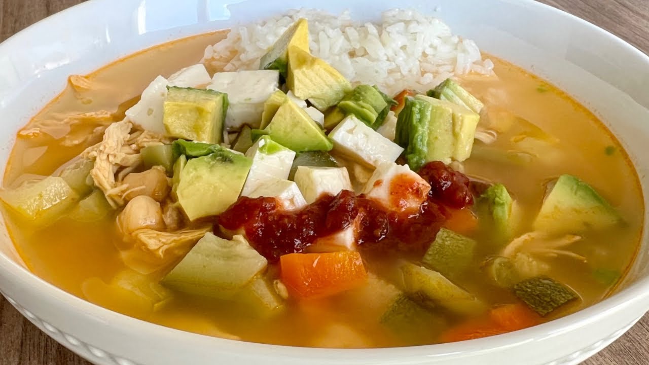 CALDO TLALPEÑO TRADICIONAL MEXICANO | EN CASA CON IXCHEL
