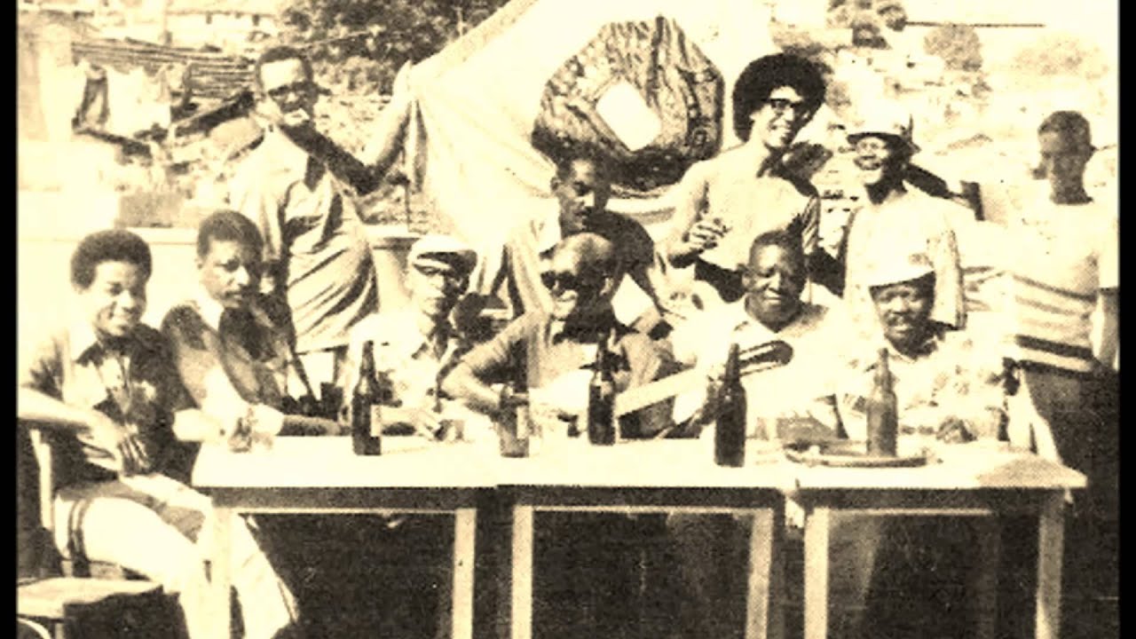 Padeirinho - N&Atilde;O VOU A P&Eacute; - TEVE QUE VOLTAR - 40 anos de samba de Mangueira