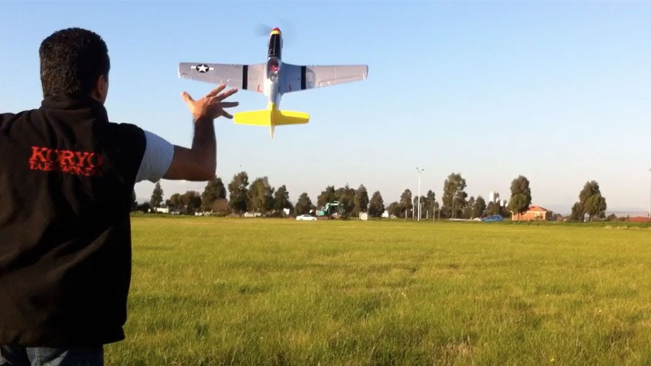 HobbyKing P-51D Mustang Flight - Correct CG and Setup - Mini Parkflyer iPhone 4 Edit