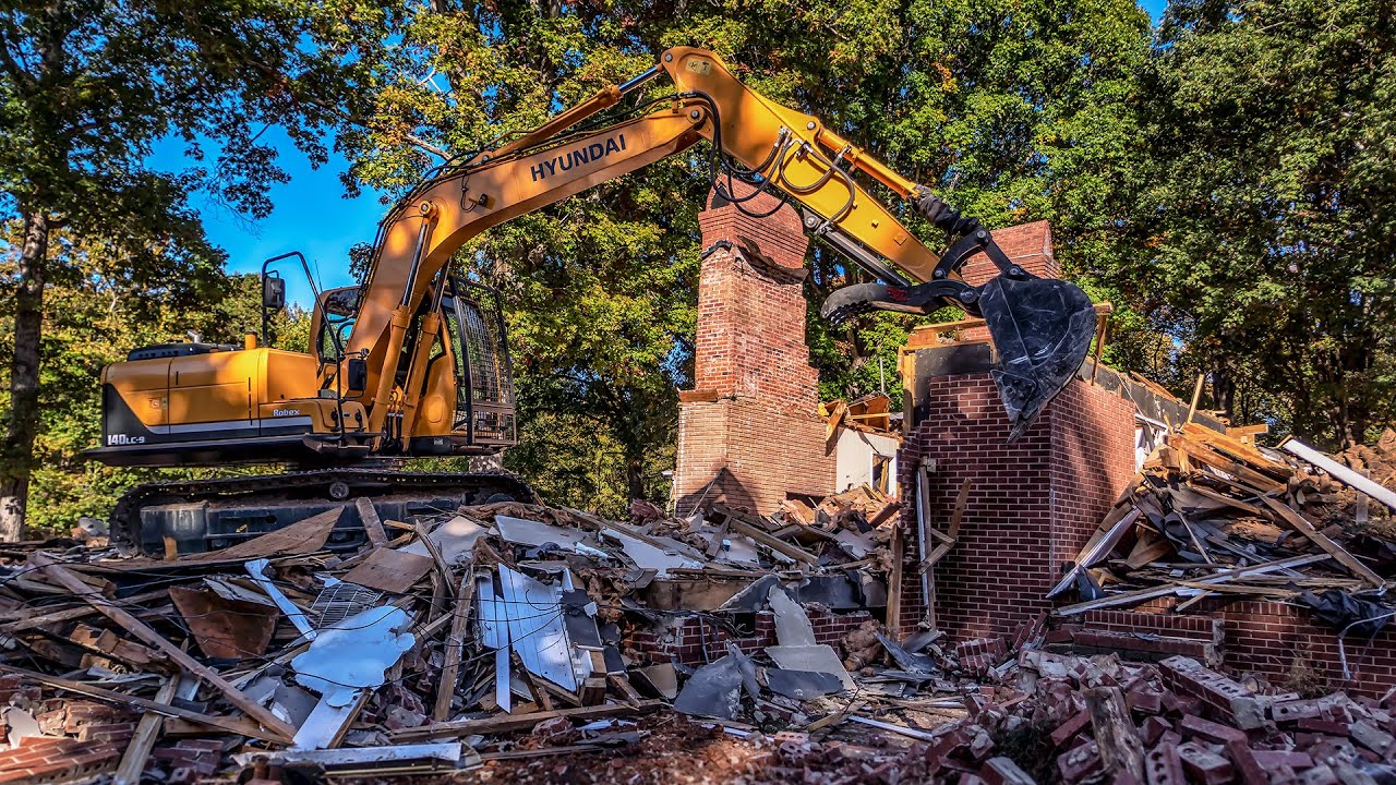 Hyundai Excavator Demolishes House in Matthews NC