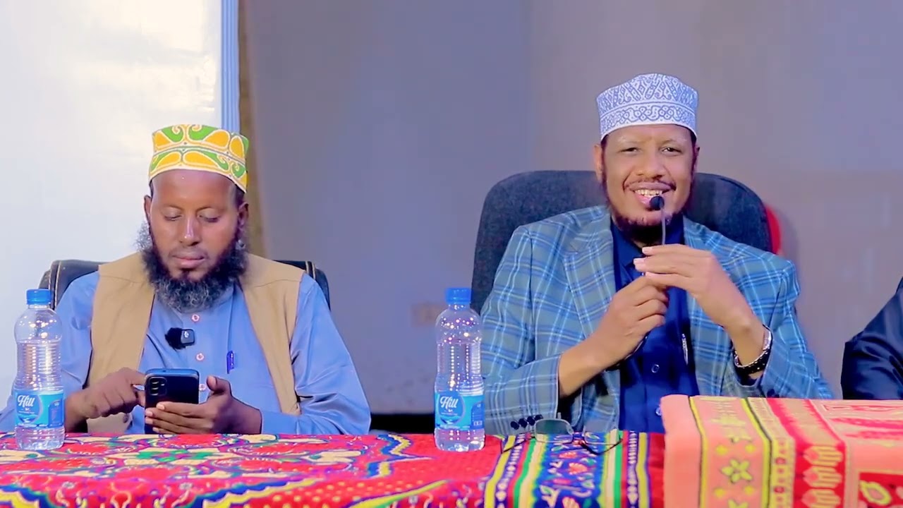 Sheekh Umal Su'aalo iyo Jawaabo yaab leh ! Ree fiiqeedku ay waydiiyeen 