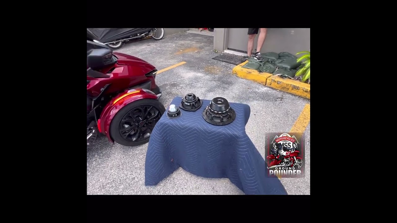 Ciare & B&C Speakers Can Am Spyder - MSS-Miami