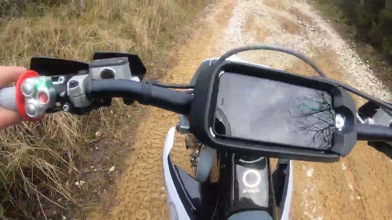 Stark 80 cv Primo giro sentieri montagna. Moto elettrica più potente al mondo.