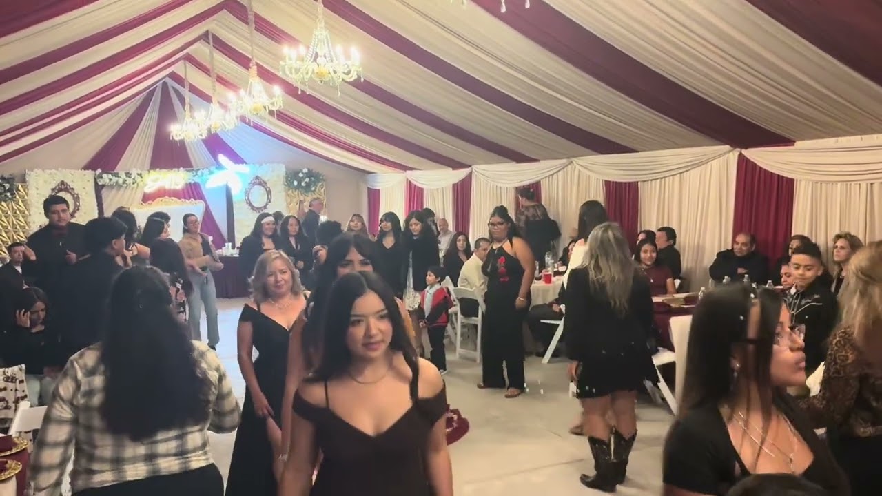 Mis ￼xv años de Jazmine Flores  