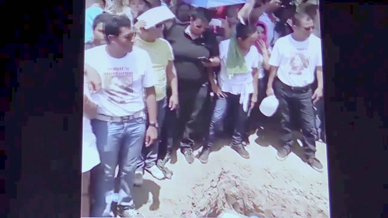 EL ENTIERRO DE  CHAYITO VALDEZ MUY TRISTE