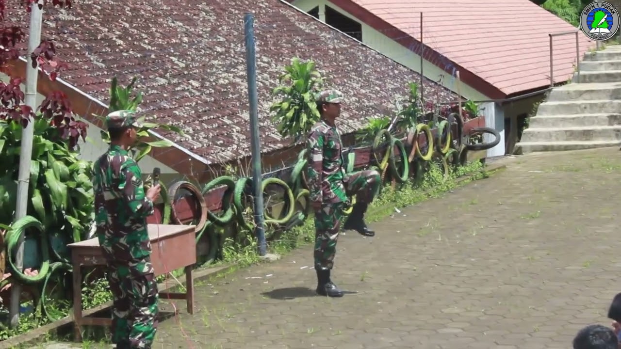 HARI PERTAMA MASUK SEKOLAH