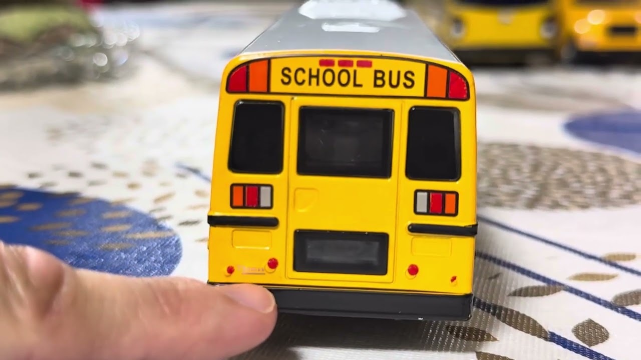 2025 Thomas Evolved Saf-T-Liner C2 Diecast School Bus Unboxing, Review & Comparison