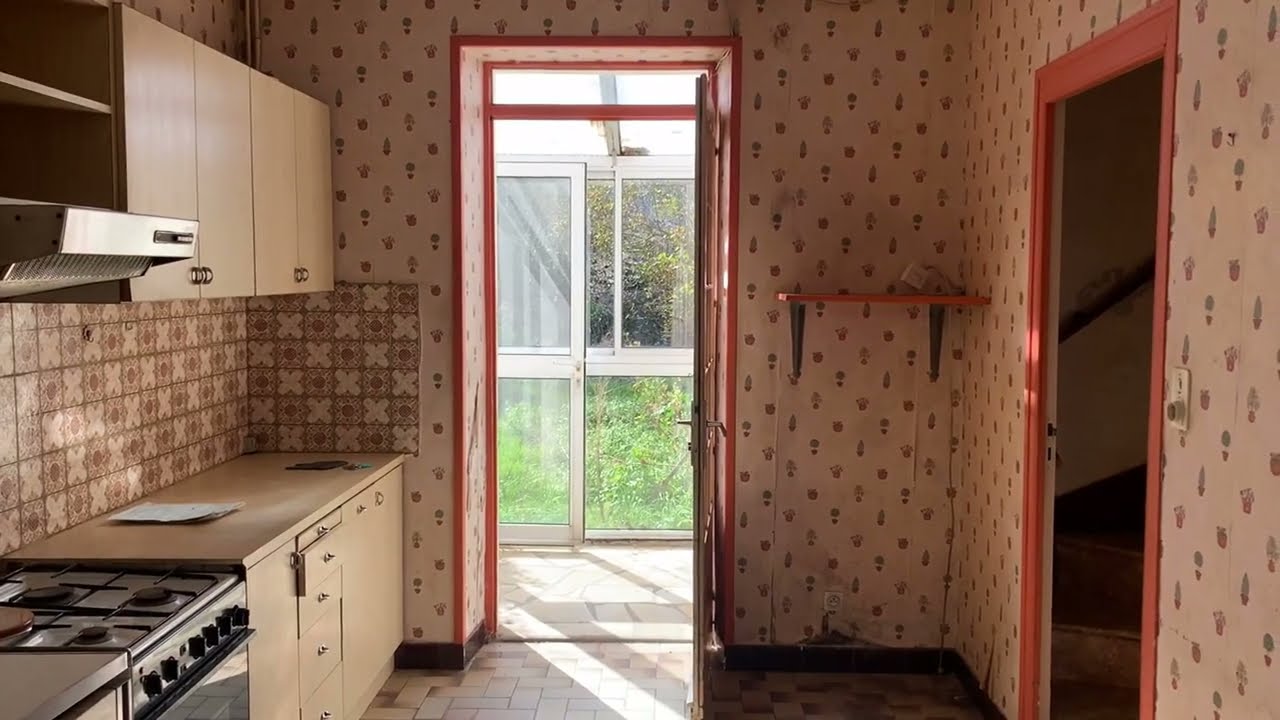 [OFFRE ACCEPTÉE] Maison à rénover avec jardin au centre de LOCTUDY - B730