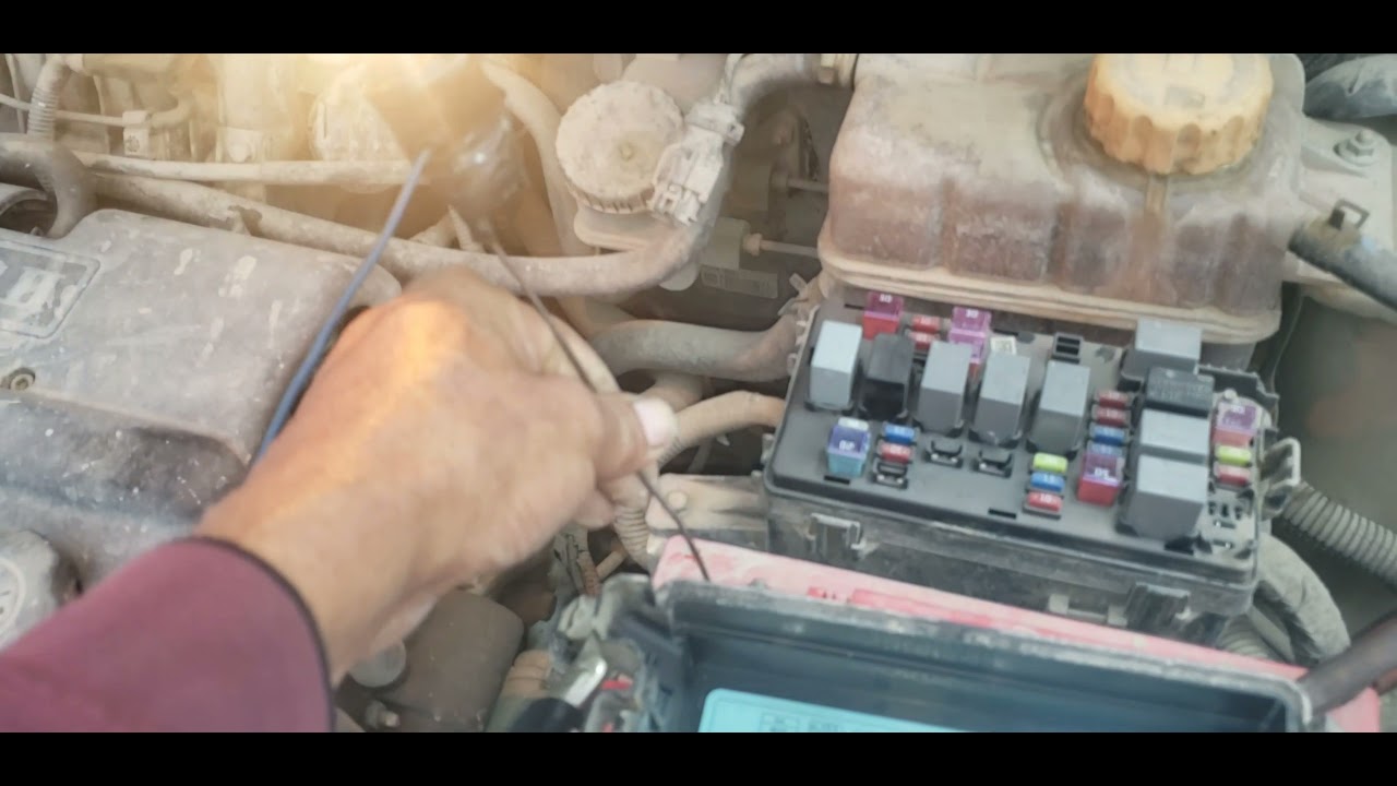 AVEO DE CHEVROLET NO SUBEN NI BAJAN LOS VIDRIOS TRASEROS