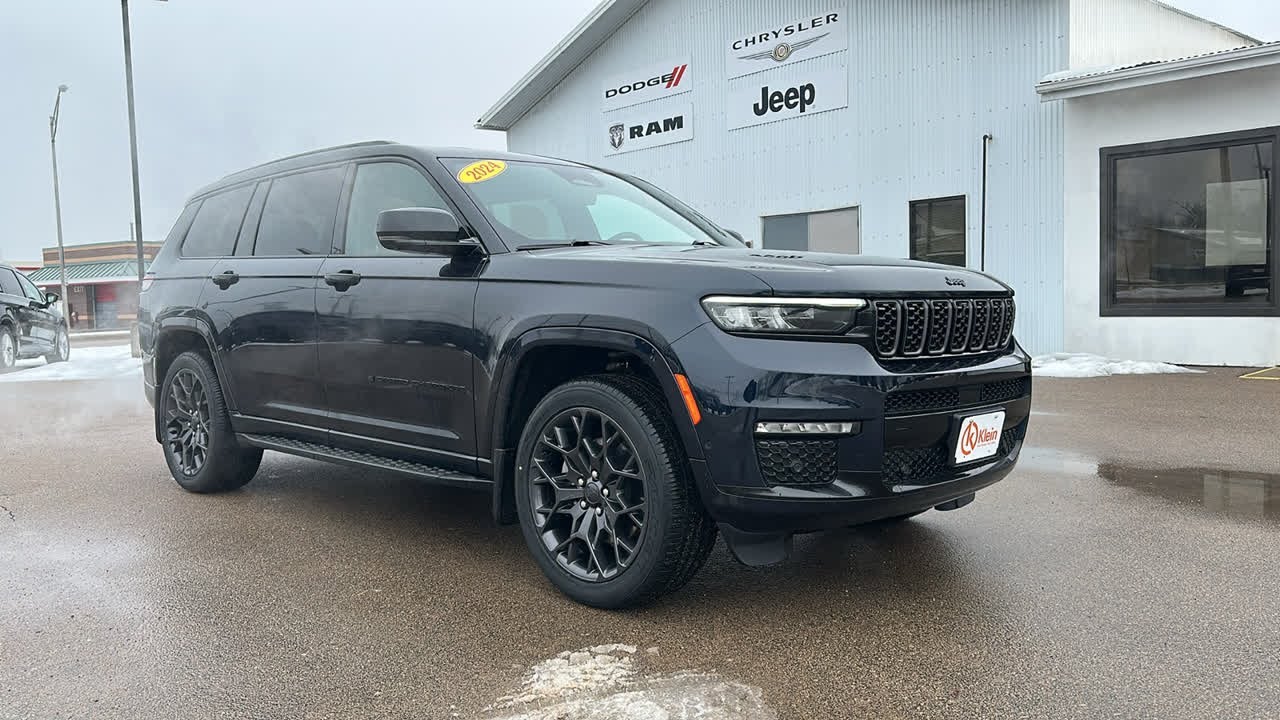 2024 Jeep Grand Cherokee L Summit Clintonville, Shawano, Waupaca, Green Bay, Appleton WI