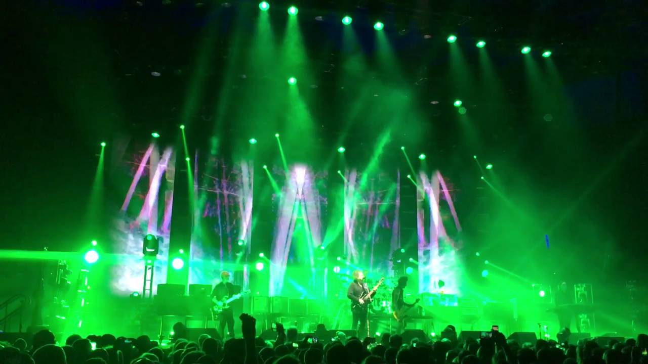 The Cure - A Forest (live in Atlas Arena, Ł&oacute;dź, Poland, 20/10/2016)
