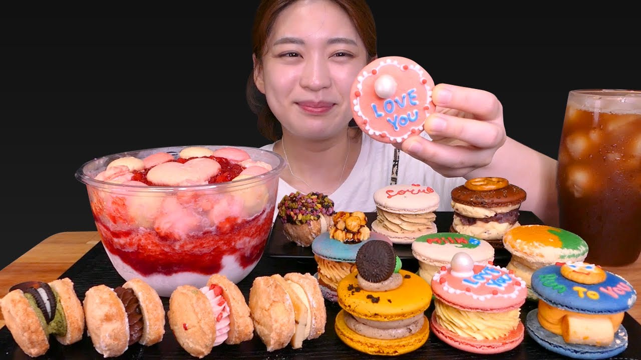 🍓Macaron strawberry sherbet🍨새콤달콤! 알록달록! 마카롱 딸기빙수!![Chocolate dacquoise,Crunch,caramel] Mukbang