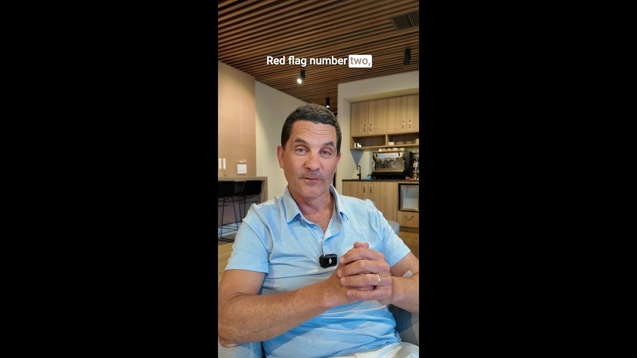 Red Flag #2 As A Plastic Surgeon