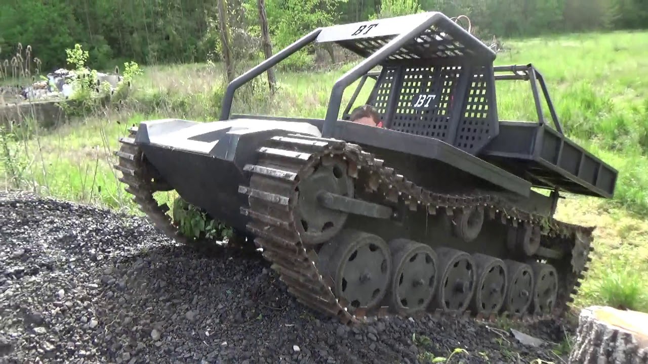 TRACKED VEHICLE 5 HOMEMADE BUILDING /CLEANING SCALED TANK BATTLE FIELD.