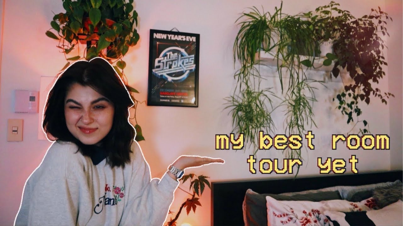 my wannabe-indie bedroom tour. *very cool*