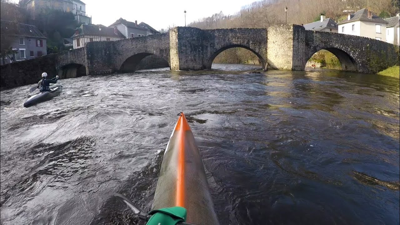 VEZERE 2018 Vigeois, 37 m3, kayak descente classique
