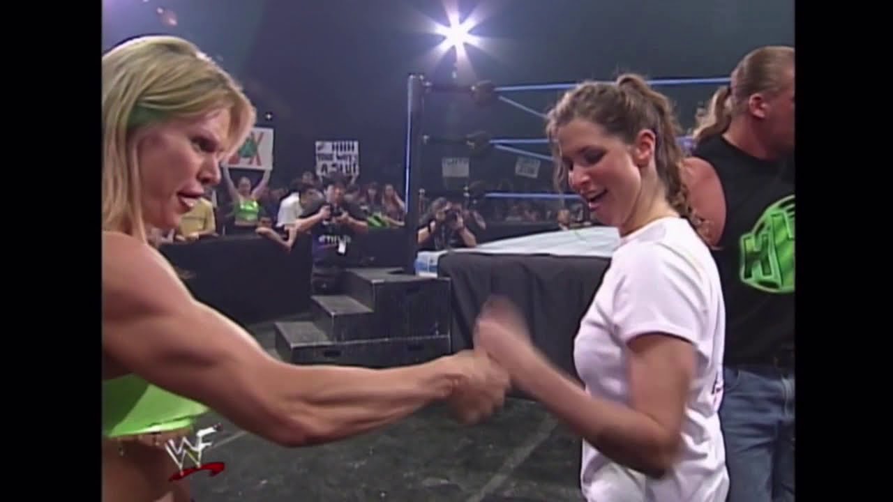 Stephanie McMahon-Helmsley vs Jacqueline | WWE Smackdown Mar. 30, 2000