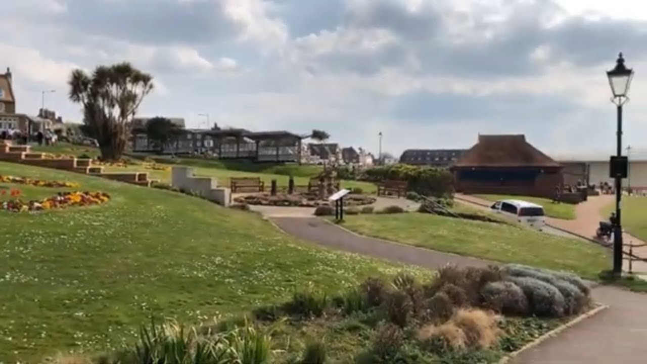 Places to visit uk- The Amazing Hunstanton Sea Views And Rock Pools!