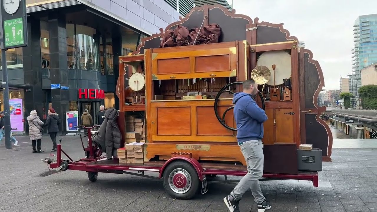 Draaiorgel De Rosalia weer terug in Rotterdam