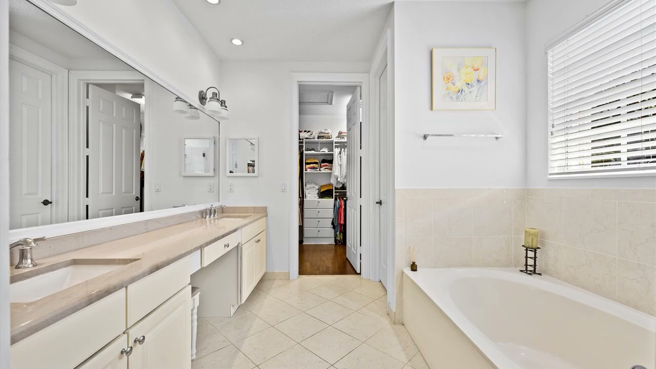 1437 Barlow Ct, Palm Beach Gardens, FL