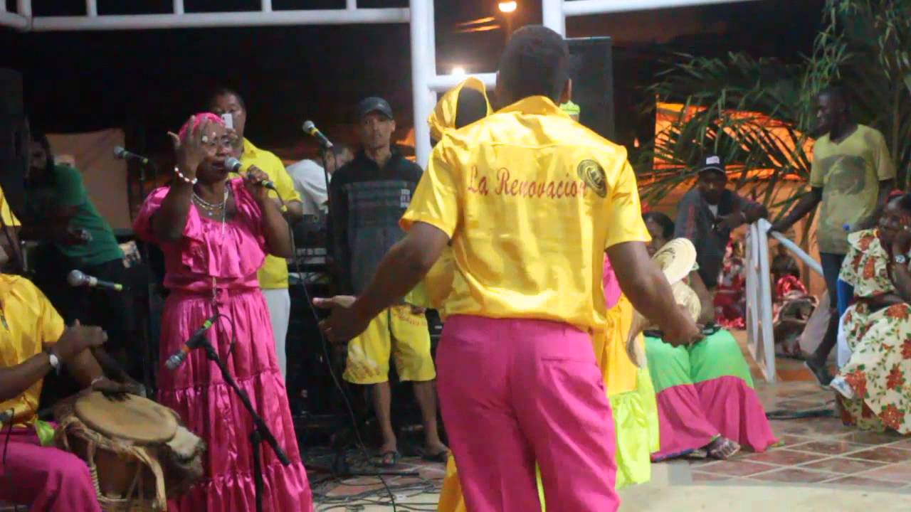 La Señora del Baley - Palmeras de Urabá