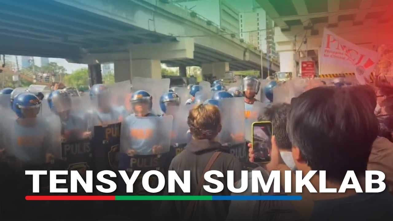 Tensyon sa pagitan ng pulis at raliyista sa selebrasyon ng EDSA | ABS-CBN News