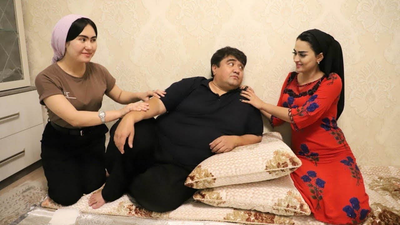Занҳои Пулдустдор Мардакора хамихе пастава мекнан