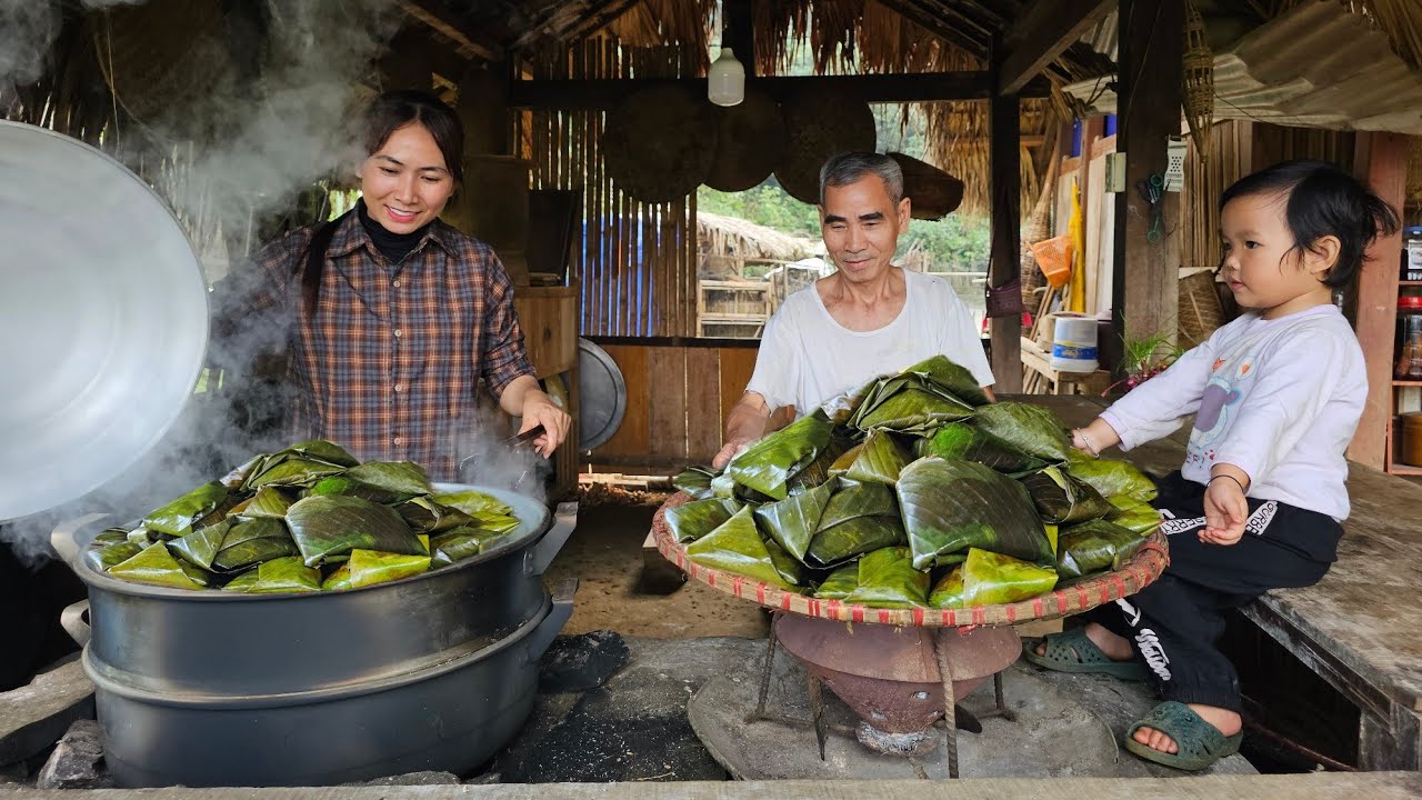 Traditional steamed rice flour dumplings with meat filling - The best in the village | Animal care