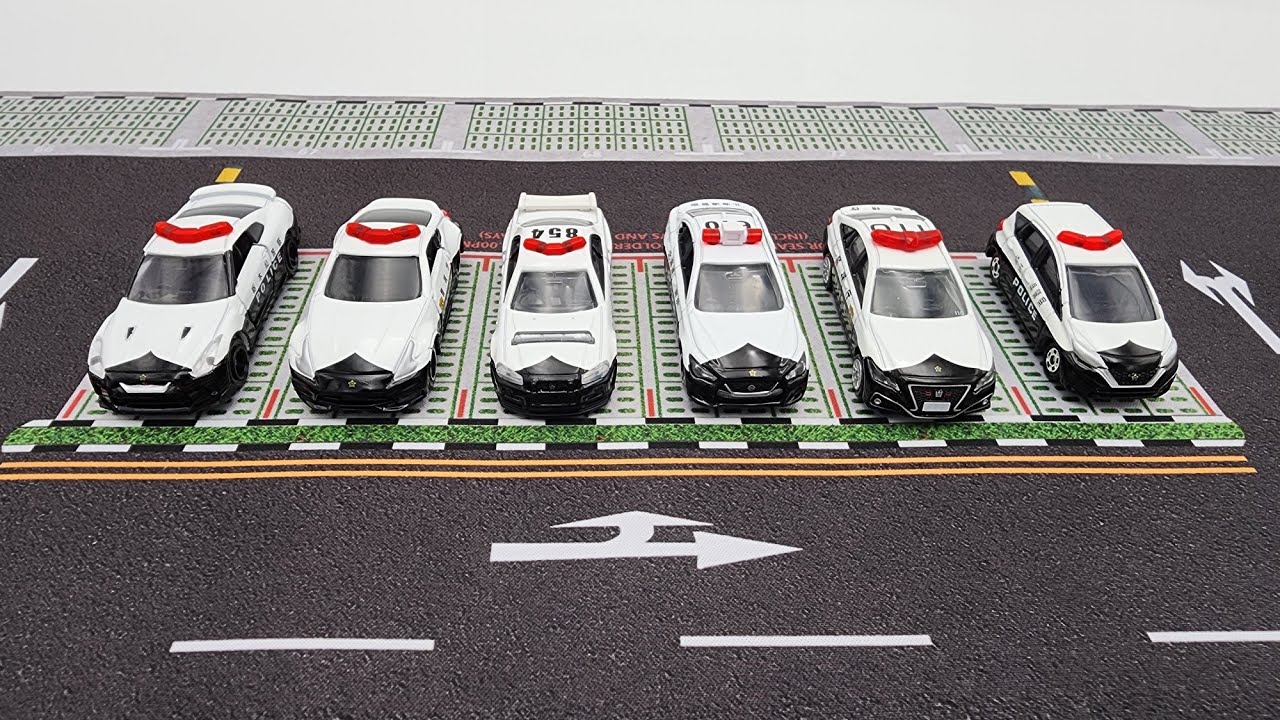Diecast: Japanese Police Cars • 1:64 Scale